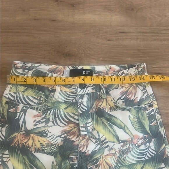 KUT Tropical Print Women's Shorts - Picture 6 of 9